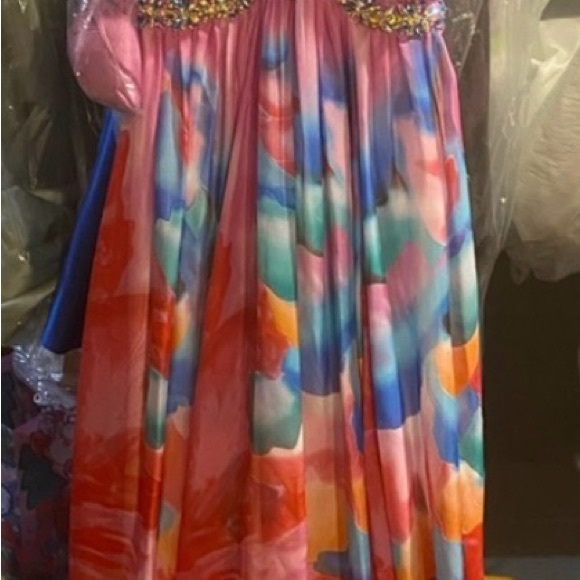 Multi-coloured Tony Bowls flowy prom gown - Picture 2 of 13